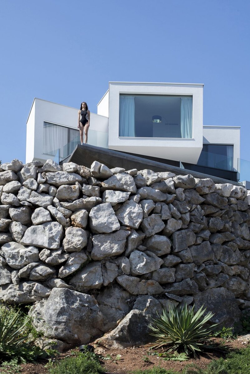 Источник изображения - https://cdn.wowowhome.com/photos/2019/04/gumno-house-by-turato-architects-08-1002x1500.jpg