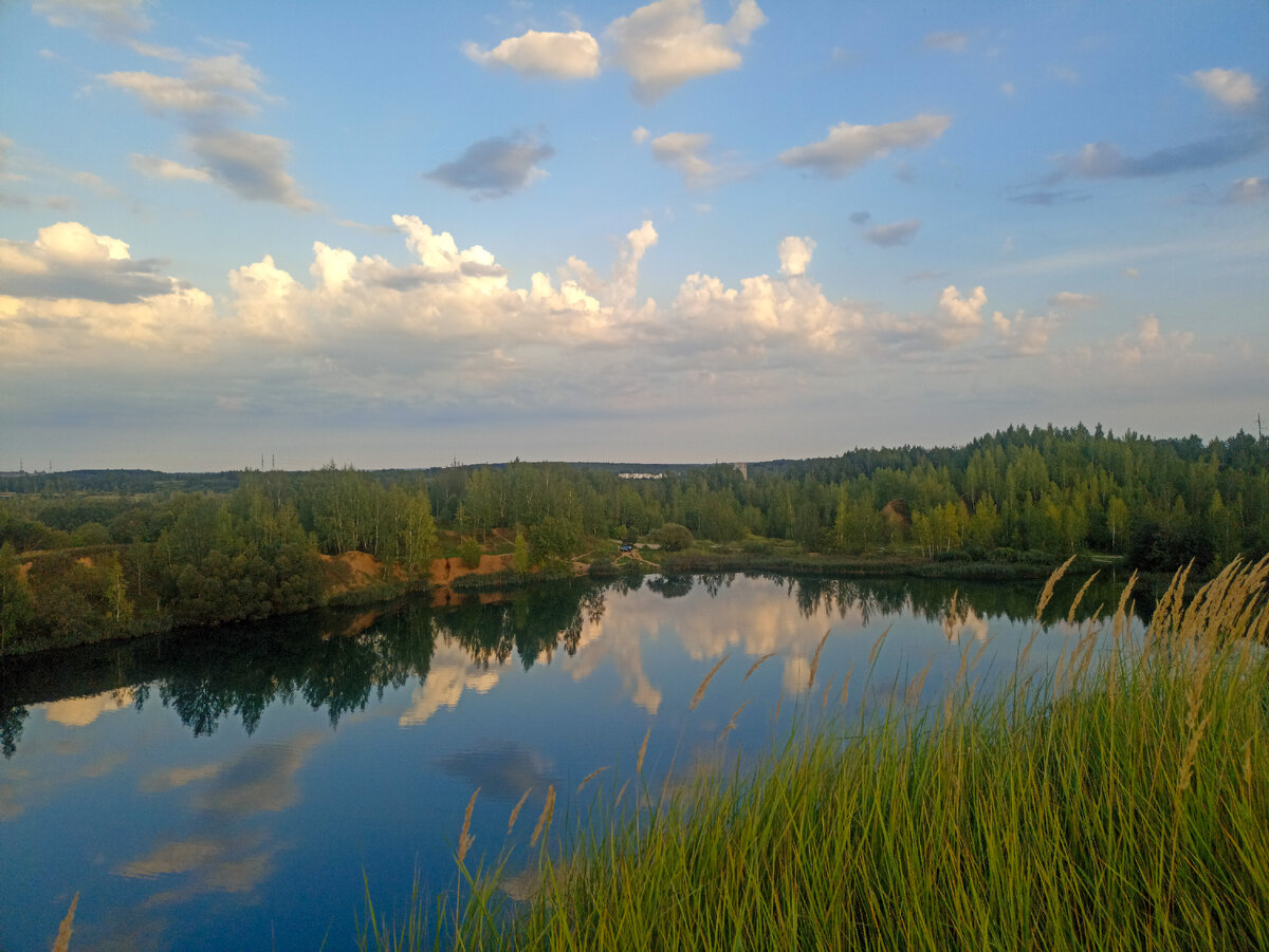 Голубое озеро на том самом закате