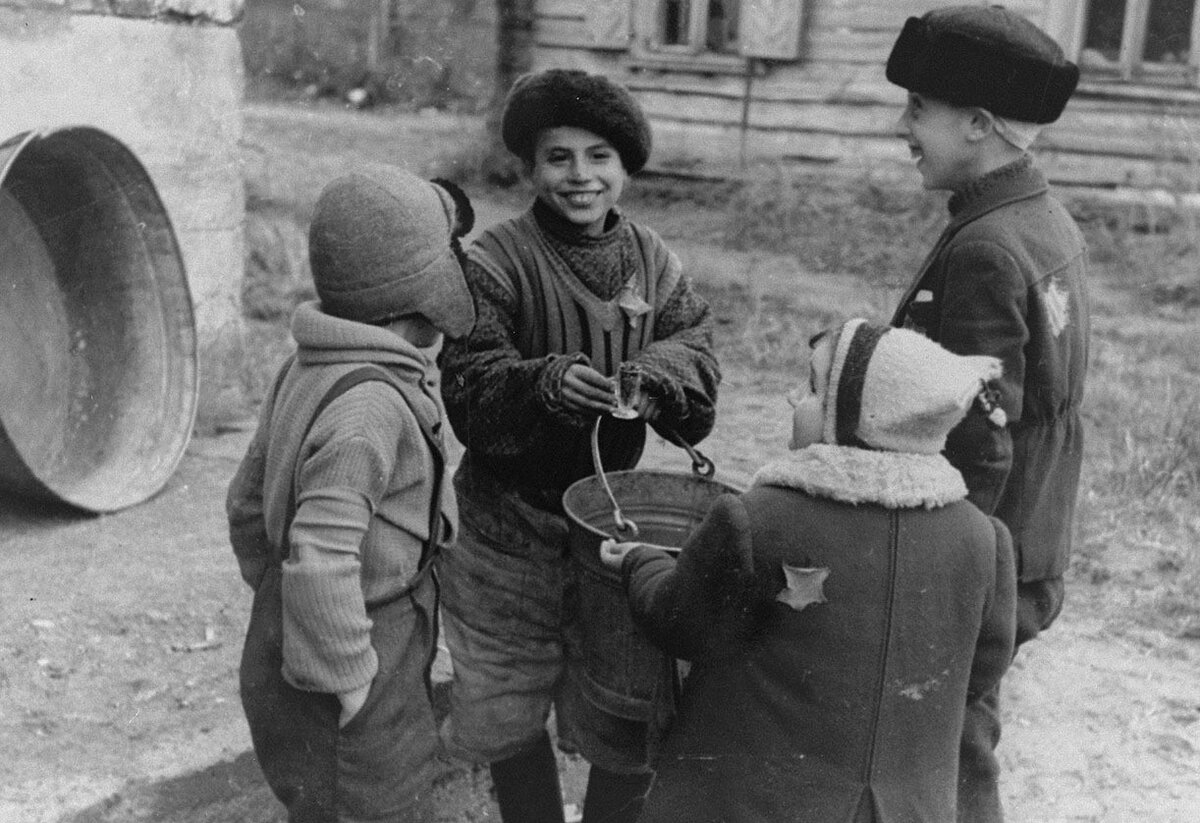 Еврейские дети в гетто