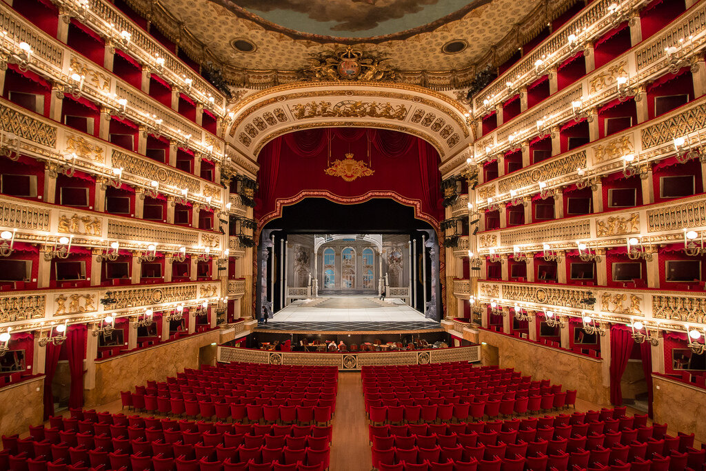 Teatro театральная площадь 2 фото