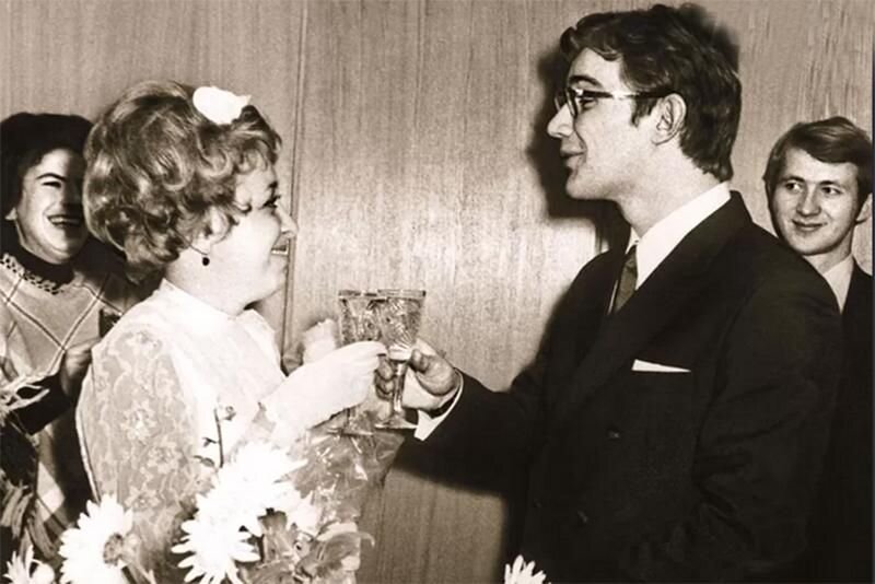 Анна Фроловцева и Юрий Кузьменко прожили более 30 лет в счастливом браке