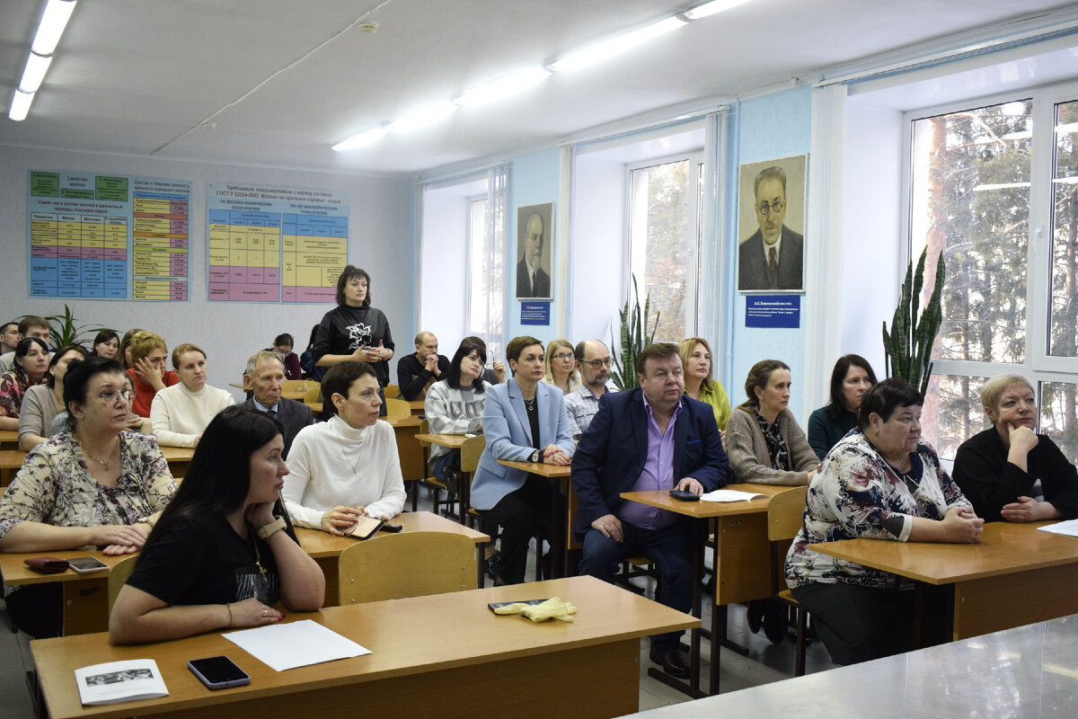 Перед мастер-классами прошел круглый стол о развитии сыроварения в Курганской области