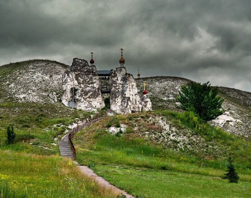 Пещерный Костомаровский Спасский женский монастырь - Фото из открытых источников Яндекса