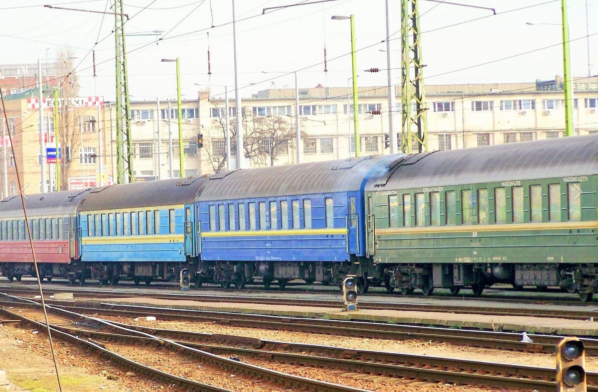 ls models ukrainian Анонс новинки: модели пассажирских вагонов РЖД от LS-models 1:87 |  Железнодорожный моделизм | Дзен