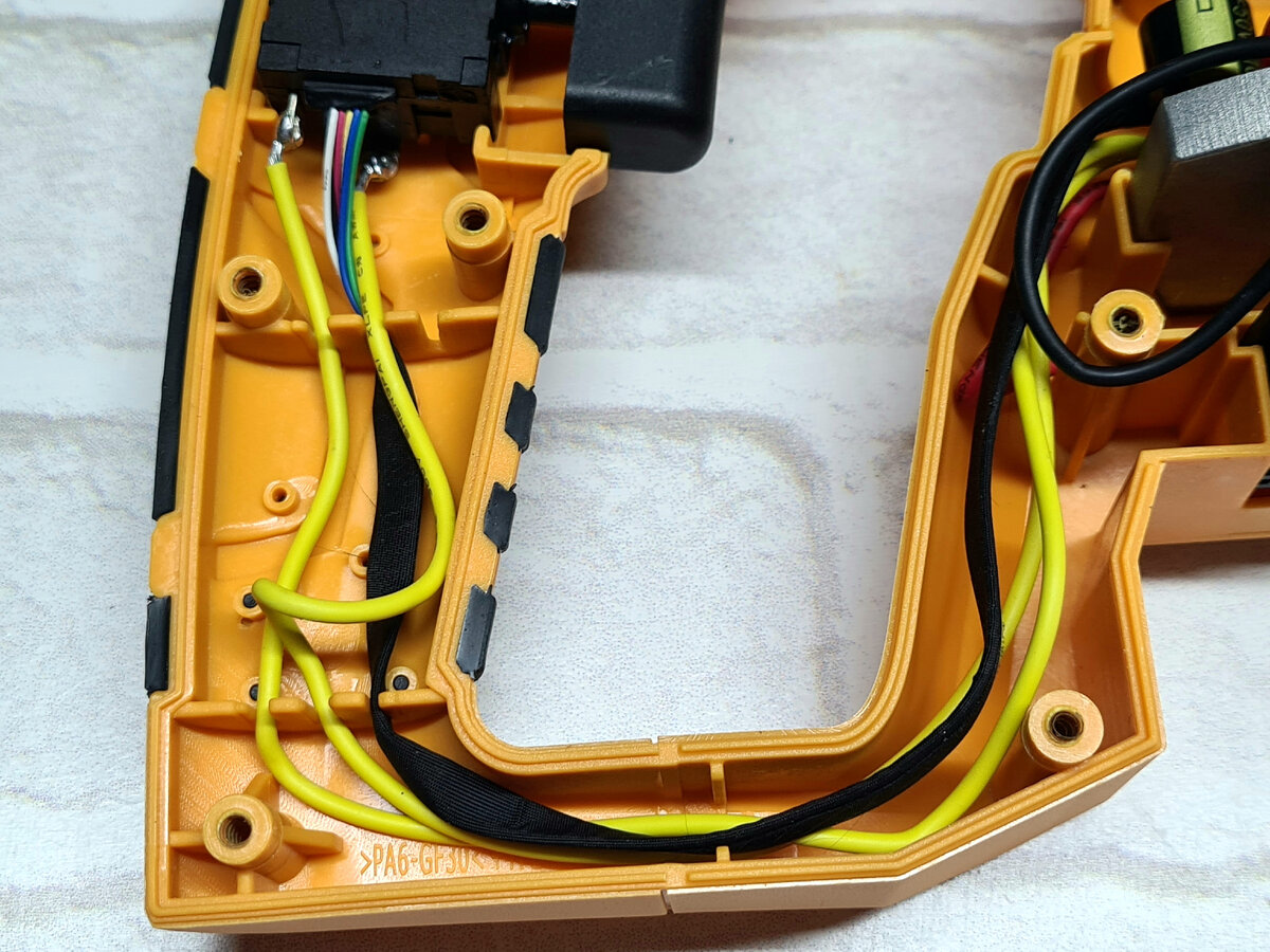 Сегодня в строительстве или ремонте обойтись без аккумуляторного инструмента сложно. Часто бывает, что на объектах еще не подведено электричество или розетка находится очень далеко.-18-2