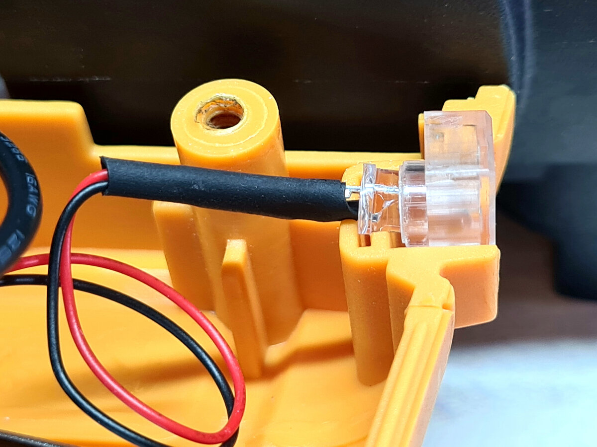 Сегодня в строительстве или ремонте обойтись без аккумуляторного инструмента сложно. Часто бывает, что на объектах еще не подведено электричество или розетка находится очень далеко.-22