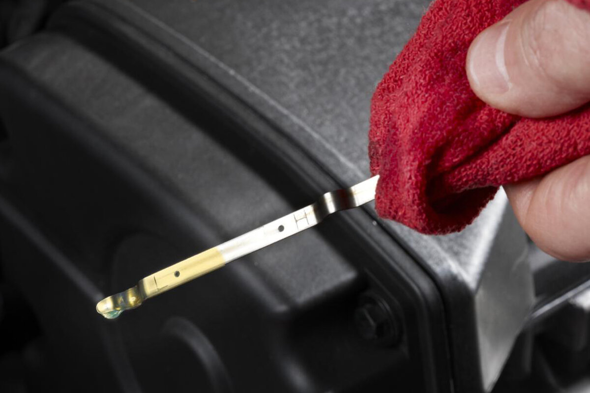 уровень масла на щупе https://clck.ru/38fcor