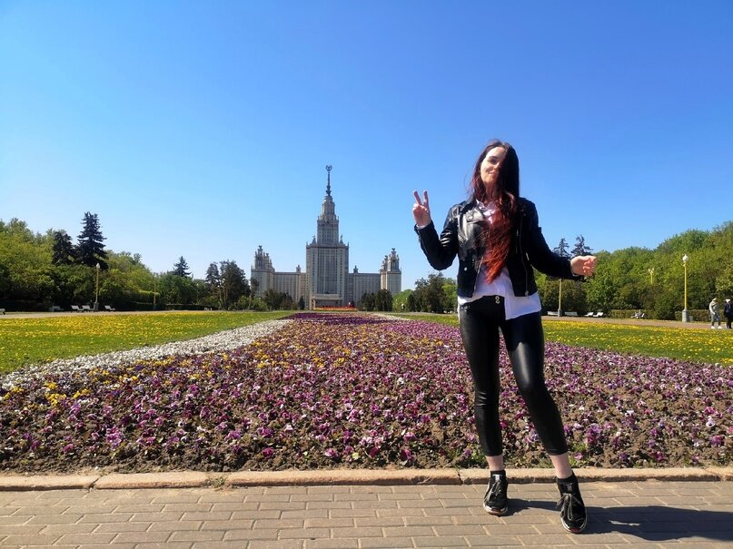 Алёна обожает кожаные вещи