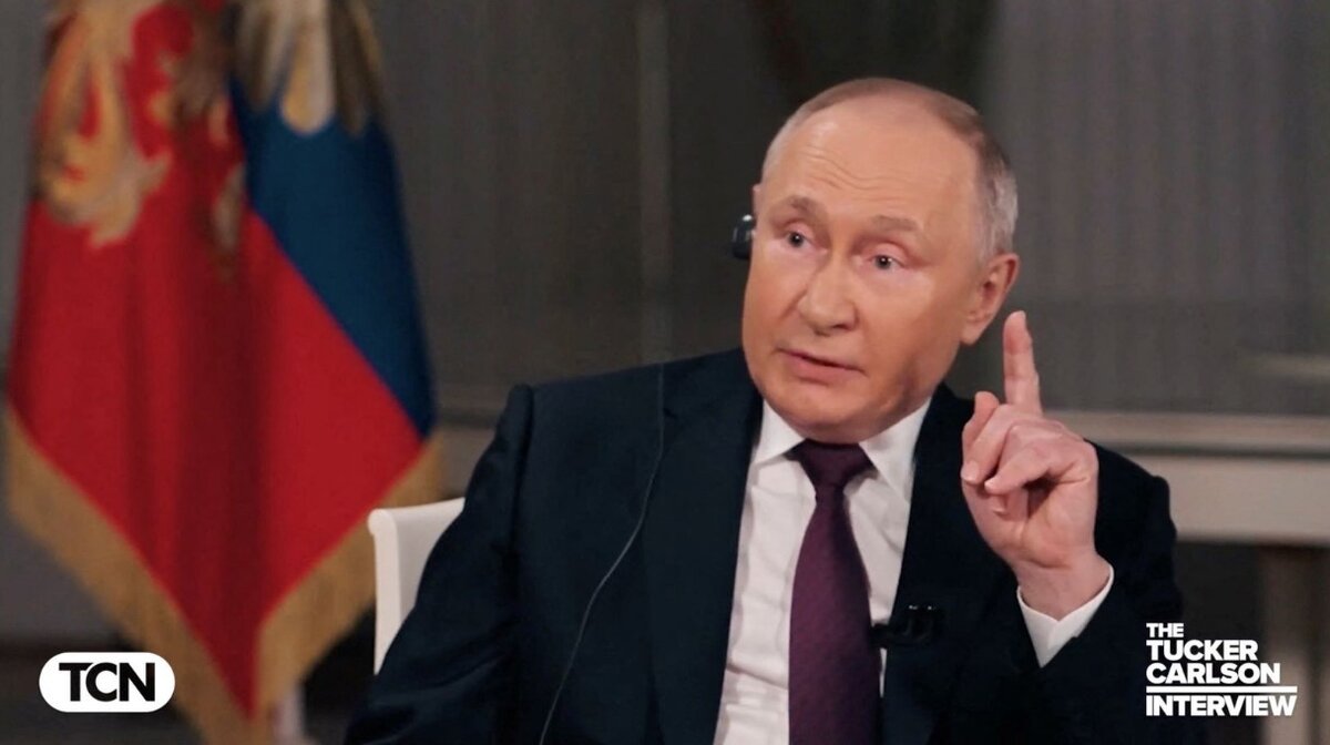 Путин допустил освобождение задержанного за шпионаж. Скриншот сайта Такера Карлсона.