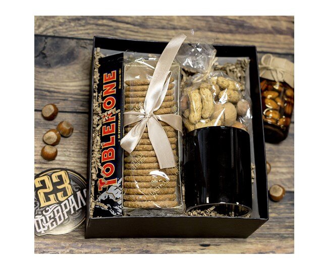 оригинальные подарки. стильный подарок мужчине. подарок. красивые подарки для мужчин. подарок в ящике для мужчины.