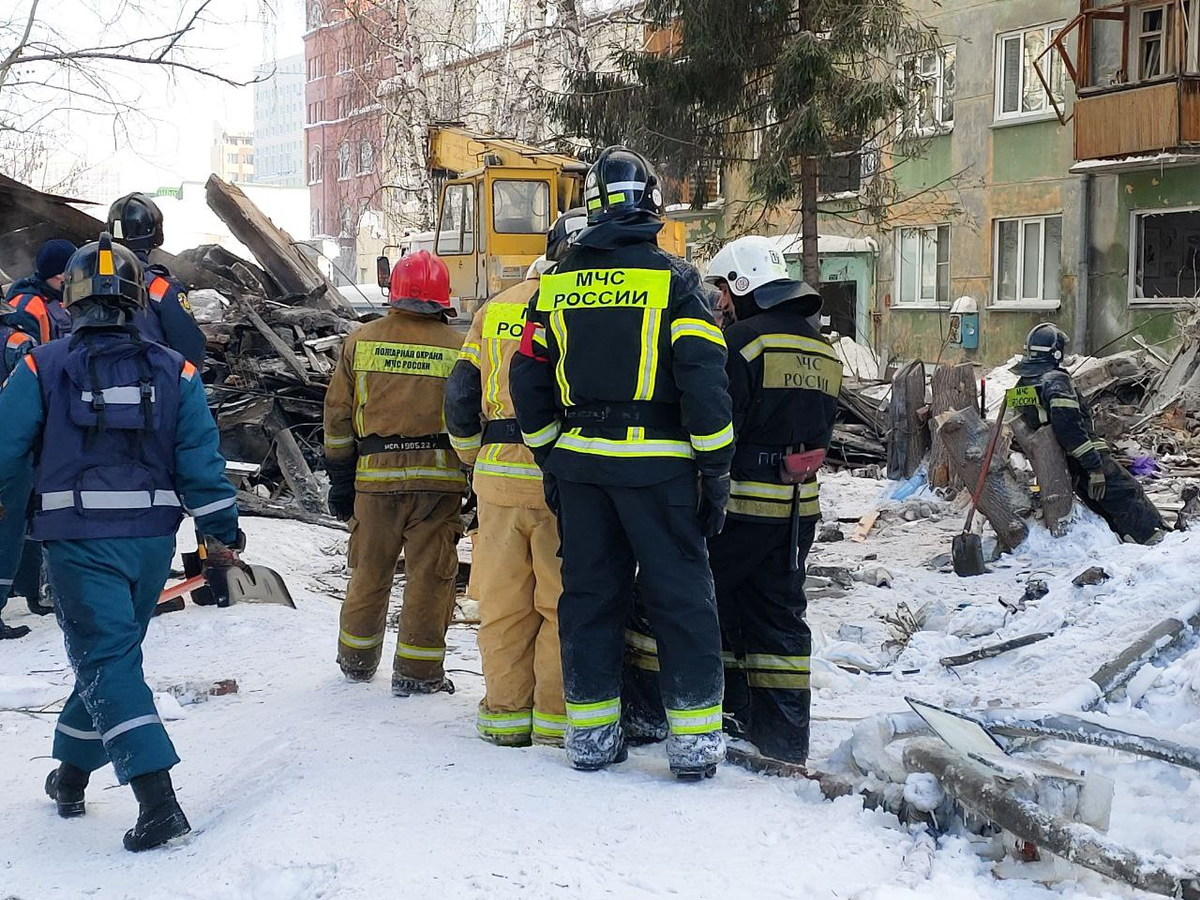 учащиеся колледжа. свидетельство слесарь по ремонту автомобилей. где в новосибирске можно отучиться. тренинг бортпроводников. удостоверение о повышении квалификации сметчика 2022.