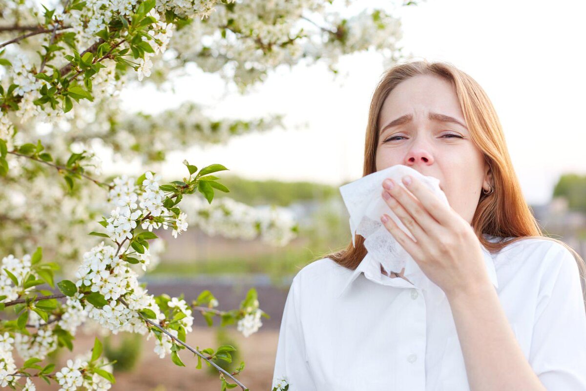 Период начала цветения, то есть, с поздней весны, до начала лета – тяжелое время для аллергиков.