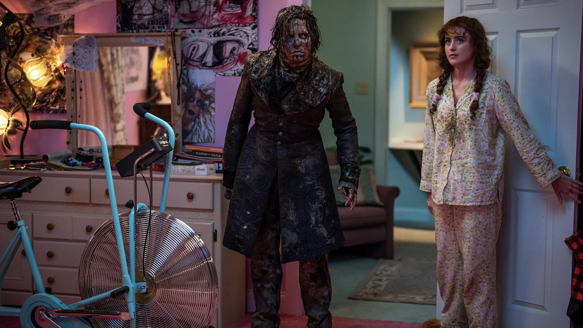 Кадр из фильма "Лиза Франкенштейн"