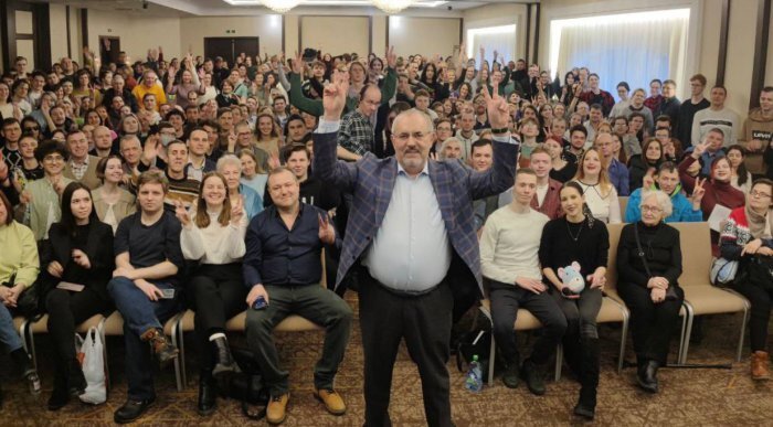 Встреча Бориса Надеждина с Новосибирцами. Фото из телеграм-канала «Штаб Надеждина / Новосибирск»