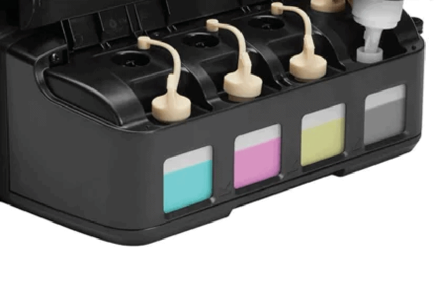 Качественная печать струйного принтера Epson во многом зависит количества и качества чернил. В домашних условиях оборудование часто простаивает, перед началом печати необходимо убедиться в достаточном количестве чернил. Процедура необходима при получении нечеткого изображения, пробелов, изменении цвета. Нужно проверить, что проблема не связана с поломкой принтера, а необходима замена или заправка. 
Способы контроля уровня чернил в оригинальном картридже
Регулярные проверки необходимы, чтобы не столкнуться с проблемами в самый неподходящий момент, когда есть срочная работа, а нет возможности приобрести новый картридж или заправить существующий.

Варианты проверки:

Самый простой и быстрый способ – печать тестовой страницы. Отправьте на печать текст и картинку. Блеклое изображение, нечеткие неестественные цвета, пробелы – сигнал, указывающий на необходимость заправки или замены.
Если в вашем принтере программы для проверки не установлены, приподнимите крышку, за которой находятся контейнеры. Если они прозрачные, будет виден остаток. Если это невозможно, определите массу пустого и полного контейнера. Таким образом, вы всегда путем взвешивания будете знать остаток краски.
Пользователи, использующие оригинальные картриджи производителя, могут воспользоваться программой Epson Status Monitor, необходима установка этого приложения. Программа выдает сведения о настройках, количестве чернил, возможных проблемах. Есть возможность увидеть количество краски в любом из картриджей. Откройте диалоговое окно. Нажмите «Свойства» в окне печати, выберите настройки принтера. Нажмите «Обслуживание», выберите Epson Status Monitor. Уровни чернил отобразятся в специальном разделе. Нажмите «Принять», а затем «Отмена», если не планировали печать
Модели принтеров Epson, имеющие ЖК-экран, отображают уровень чернил в момент отправки документа на печать.
Через панель управления. Отметьте в меню «Печатающие устройства». Отметьте правой кнопкой свой принтер. Выберите «Свойства» или «Настройки печати», далее – «Обслуживание». Нажмите Epson Status Monitor, а затем уровни чернил. Для выхода нажмите на кнопку ОК, закройте все окна.
Данные выведены в виде графике – количество чернил показано в виде столбцов разных цветов.

Способы проверки уровня чернил в перезаправляемом картридже (ПЗК)
Если вы заправляете картриджи, есть варианты установления объема чернил. Все ПЗК имеют прозрачный корпус, можно определить уровень краски визуально. Показания счётчика могут быть далеки от реальных, они зависят от установленного чипа.
Если обнуление происходит автоматически, достаточно вынуть картридж и вернуть его назад. Одноразовый чип подлежит замене.
Если принтер Epson имеет жидкокристаллический дисплей, вы увидите необходимые вам сведения при отправке файла, необходимо, чтобы объем неоригинальных картриджей совпадал с параметрами оригинальных. После подсоединения принтера к компьютеру драйверы устанавливаются автоматически. Если этого не произошло, загрузите дистрибутив. На рабочем столе появится ярлык. Поврежденные и неоригинальные картриджи выдают неправдивые сведения.
Если вы не смогли проверить уровень чернил самостоятельно или после осмотра принтера вам необходимо заправить картридж, то компания Mister-Print24 готова вам помочь в любое время. Mister-Print24 – это современный сервисный центр, специализирующийся на ремонте оргтехники и заправке картриджей. Современное оборудование даёт возможность в кратчайшие сроки осуществить диагностику и ремонт струйного принтера Epson любой сложности. Мы сотрудничаем с известными брендами, получили сертификаты на ремонт их моделей, закупаем оригинальные запчасти и расходные материалы.
