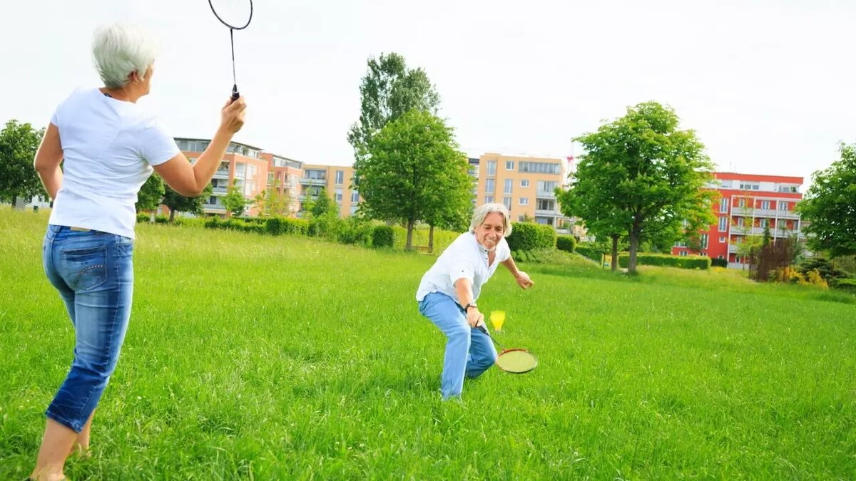     Ученые из Великобритании и Австралии, проведя серию исследований, выяснили, какие виды спорта эффективнее всех продлевают жизнь.
