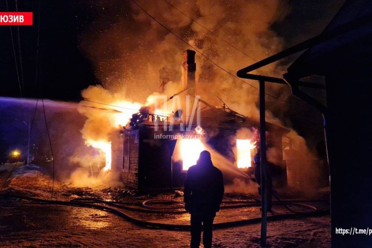    Пенсионерка пострадала на пожаре в трехквартирном жилом доме в Печорах