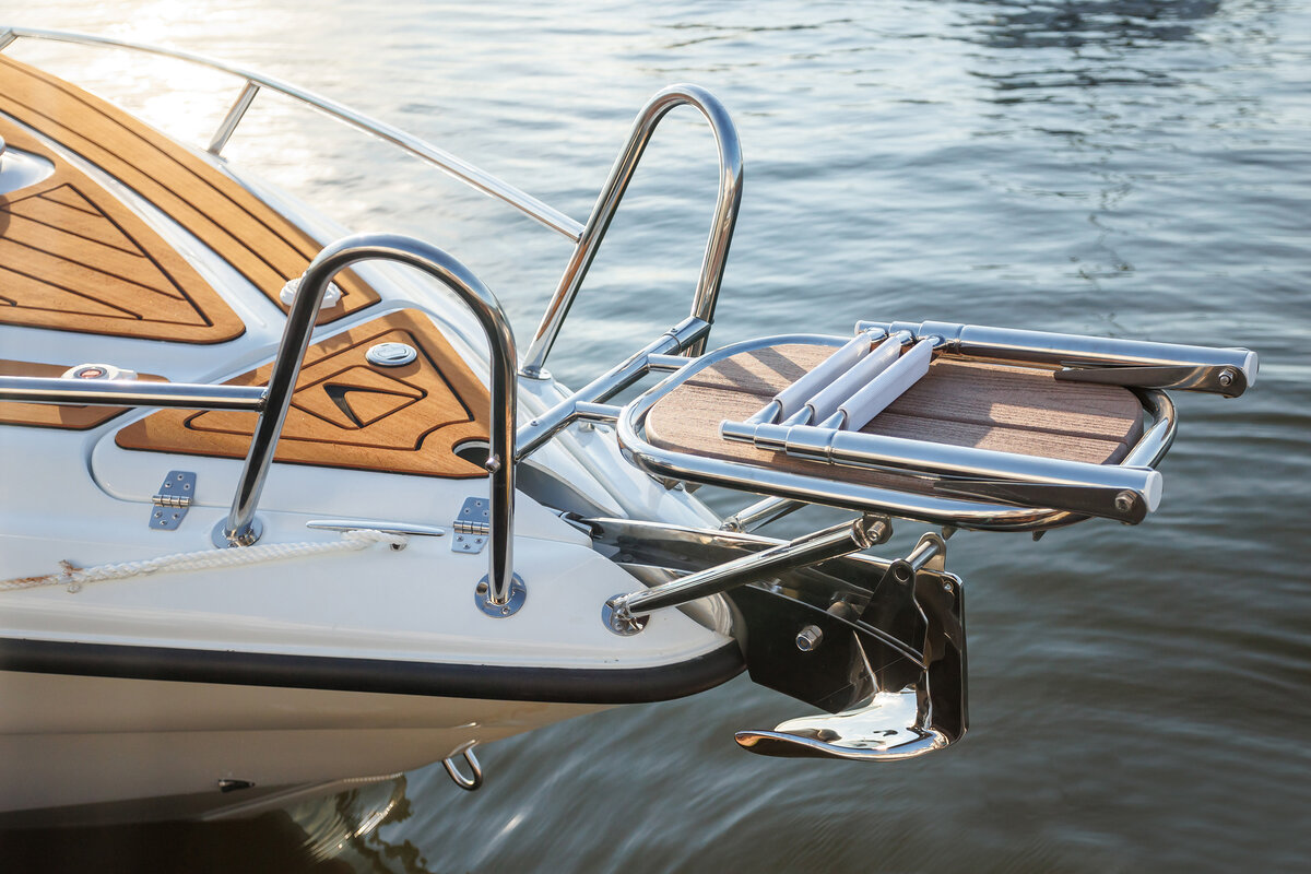 Velvette 20 Image - самый популярный катер в модельной линейке Velvette Marine. Более 600 произведенных катеров уже радуют своих владельцев.