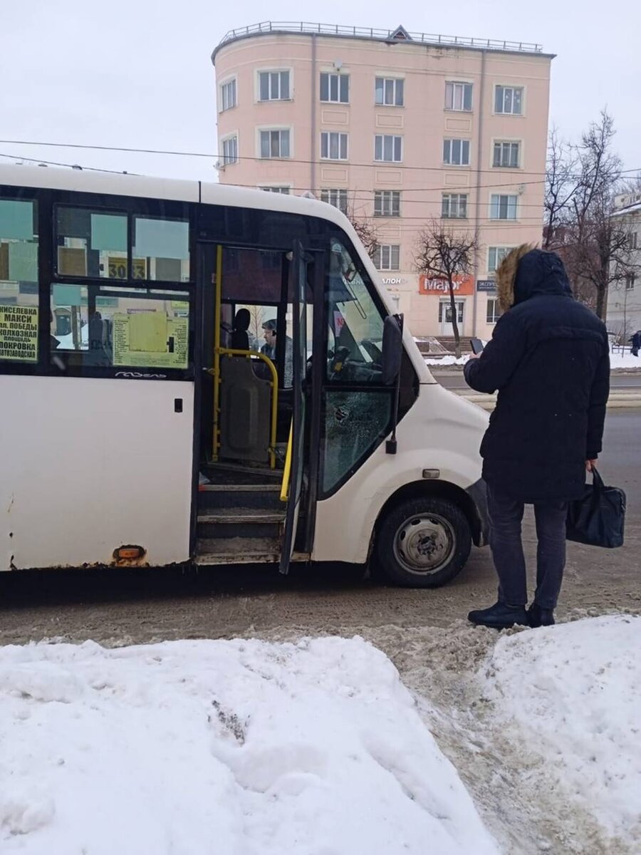 В челябинске расстреляли автобус