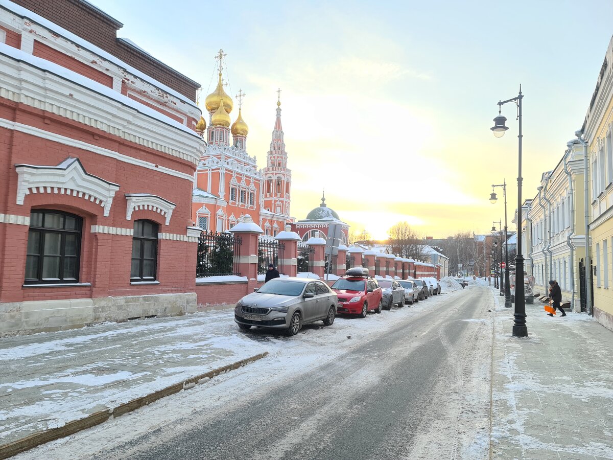 Гуляю по Кадашёвским переулкам в Москве и рассказываю про пиво System  Meltdown от Brewmen | Beer & Travel | Дзен