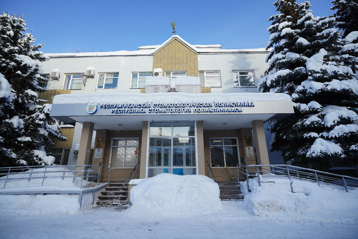  Ортодонт Эльвира Хайруллина трудится в Республиканской стоматологической поликлинике уже 37 лет. Фото: © Владимир Васильев / «Татар-информ»