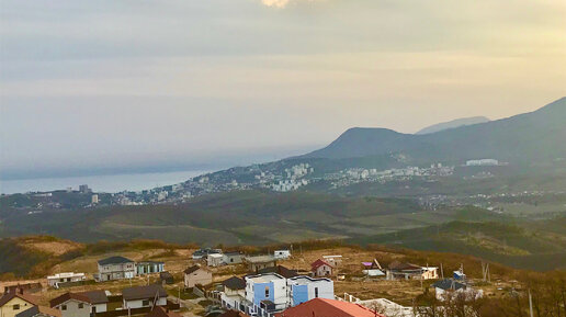 Алушта как на ладони! Вид на город и море из Долины Привидений. Село Лучистое.