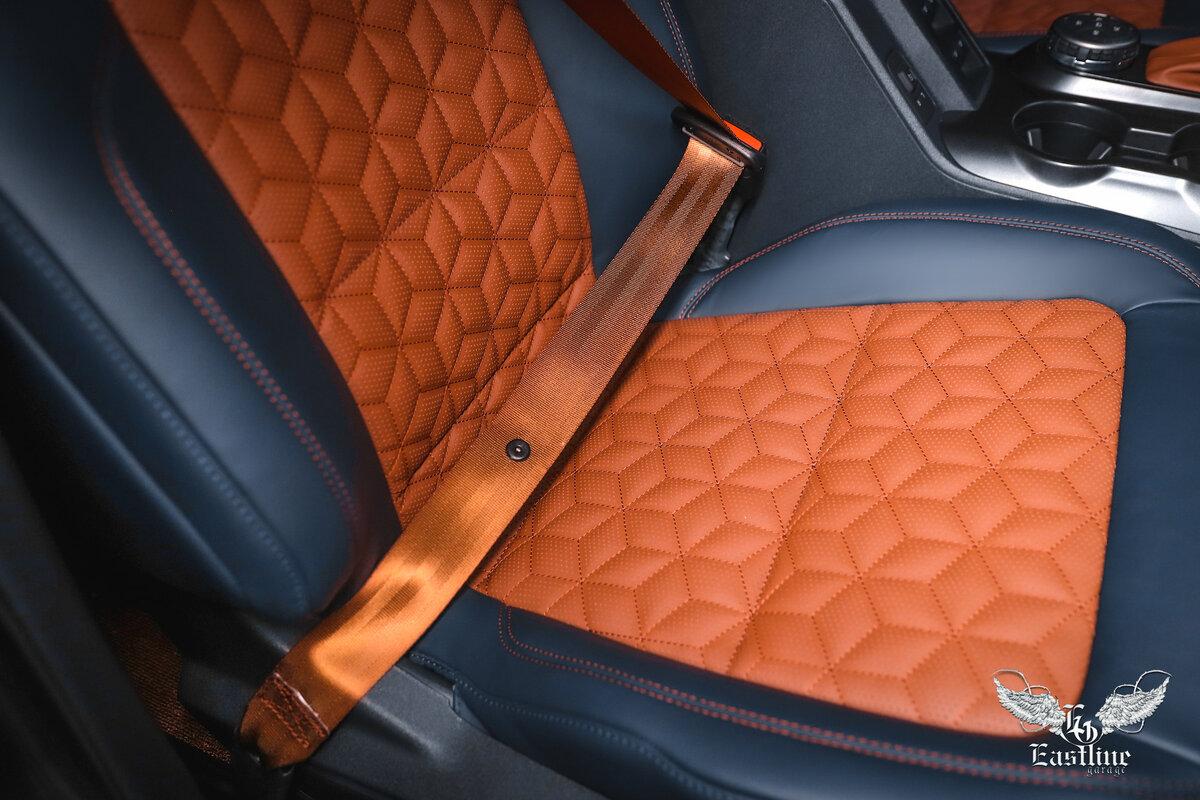 салон l200 кожа. салон кожа tiguan 1. перешив кожи автомобиля. Qx70 перешив сидений. обшивка салона авто.