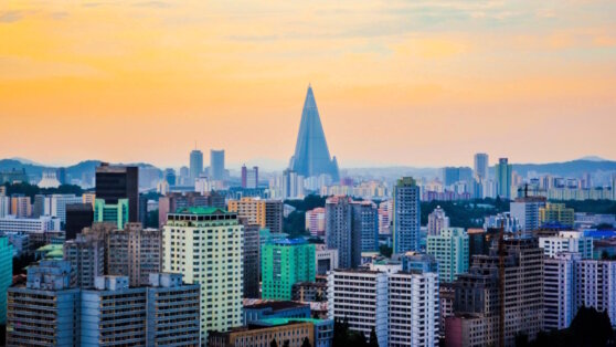    Российские туристы впервые за четыре года прибыли в Пхеньян Роман Захаров