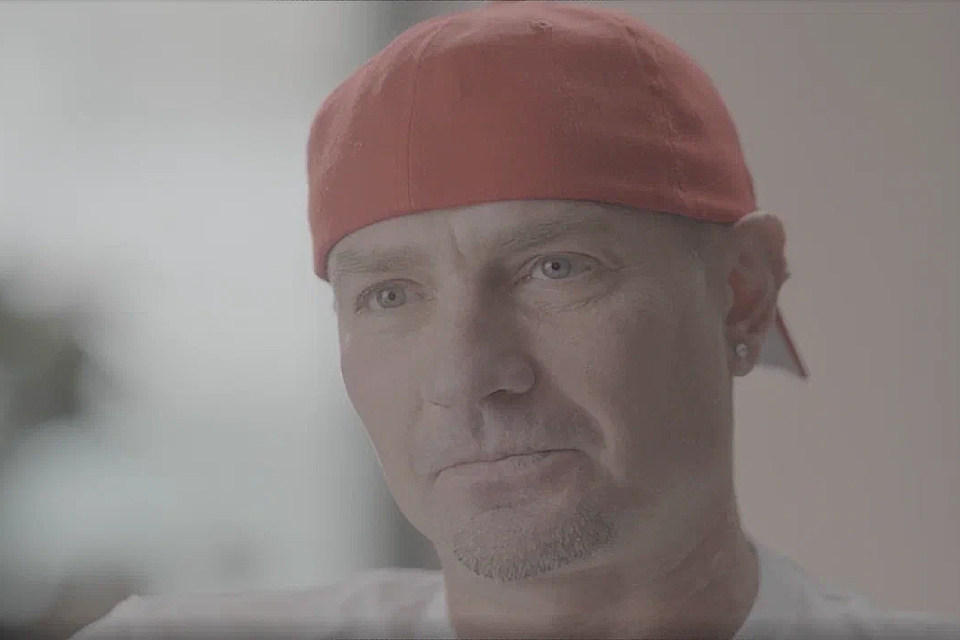 Документальный фильм «Роман Костомаров Рожденный дважды» (2024)