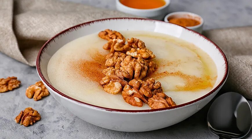 Манная каша с грецкими орехами