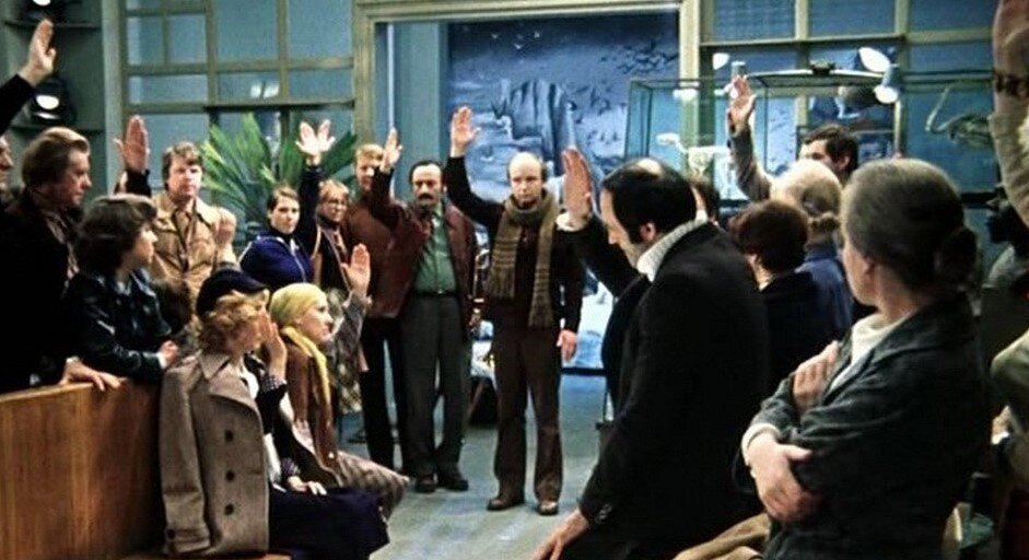 кадр из фильма "Гараж"