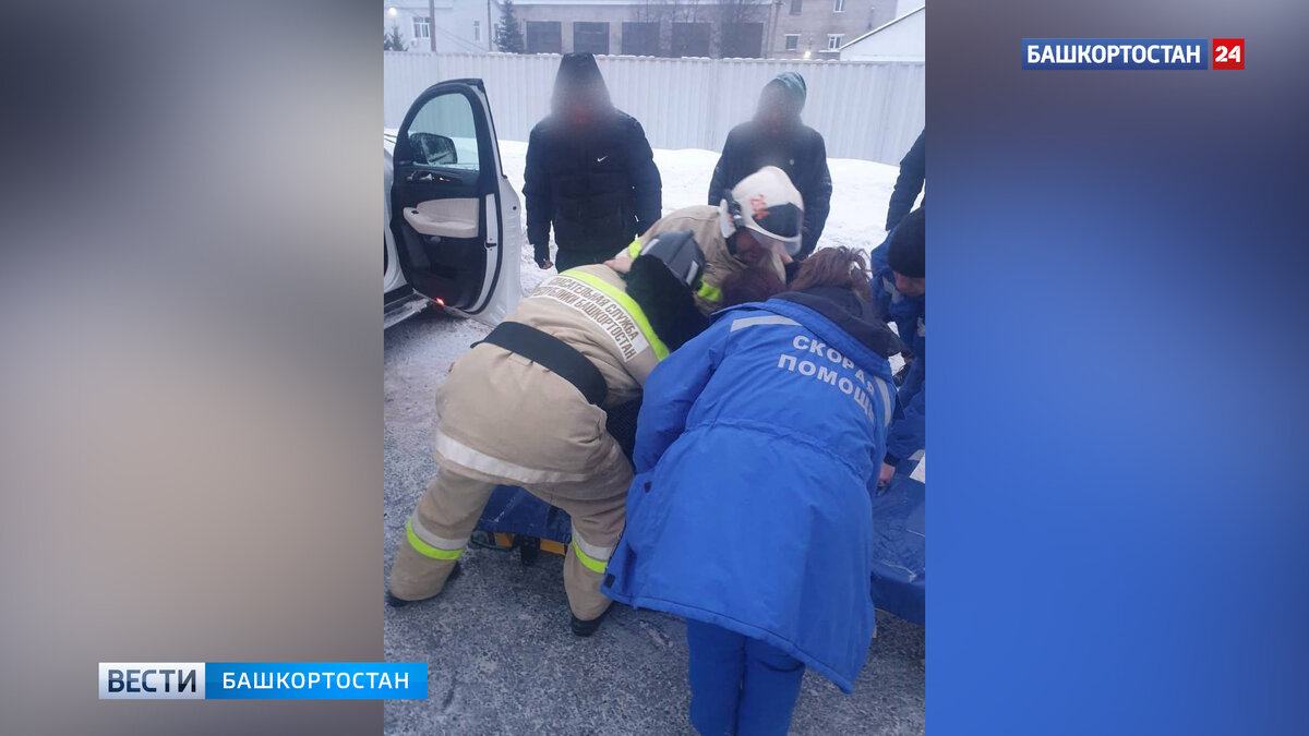    В уфимской Деме столкнулись Mercedes-Benz и грузовик: пострадала женщина