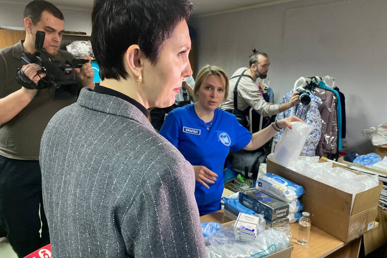 Номер тел. Вызов полиции с сотового. Номера телефонов экстренных служб. Номер телефона мил. У нас новый номер телефона.