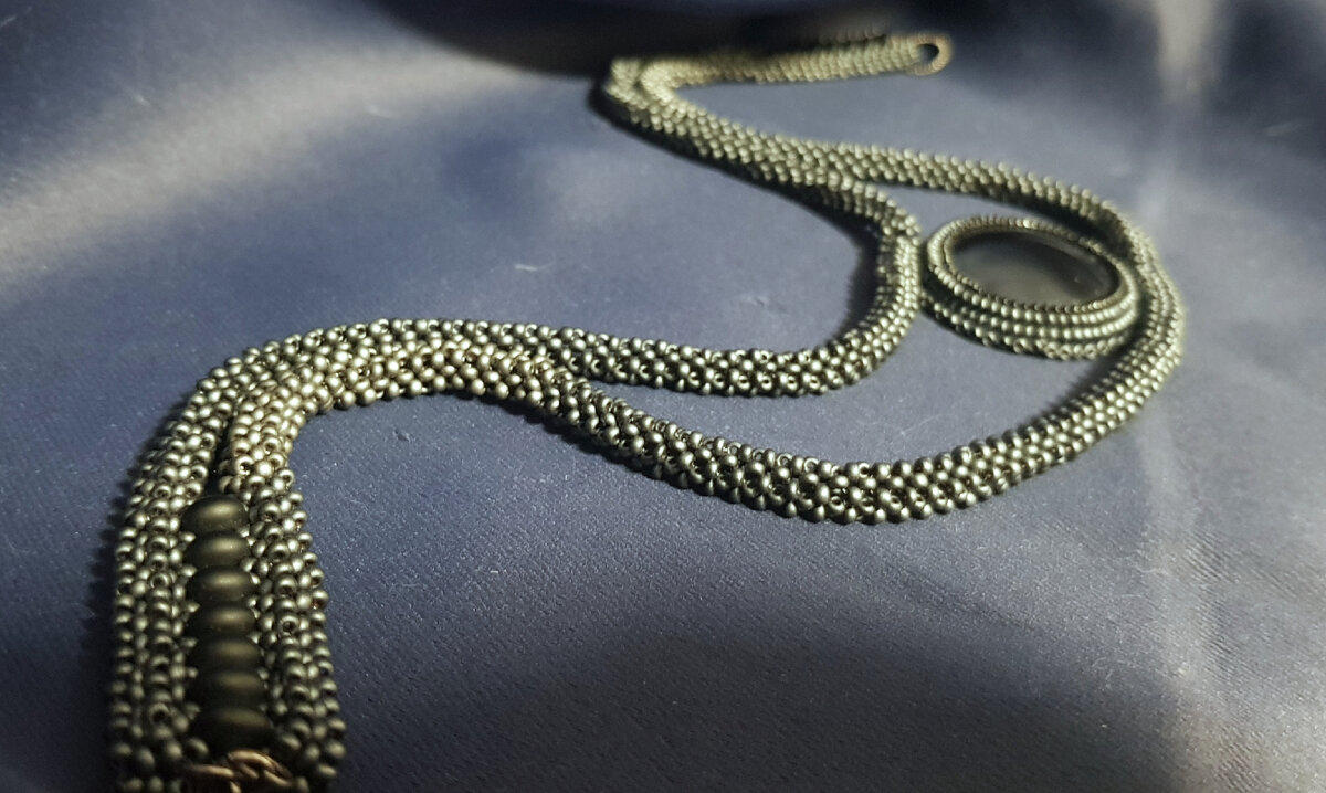 Колье "Foe-Glass" с гематитом