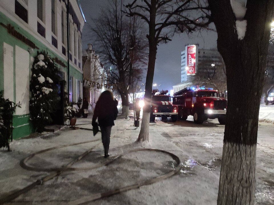 новочеркасская школа эвакуация. почему эвакуируют. эвакуация фото. эвакуация школа 153 красноярск. школа 80 самара минирование.