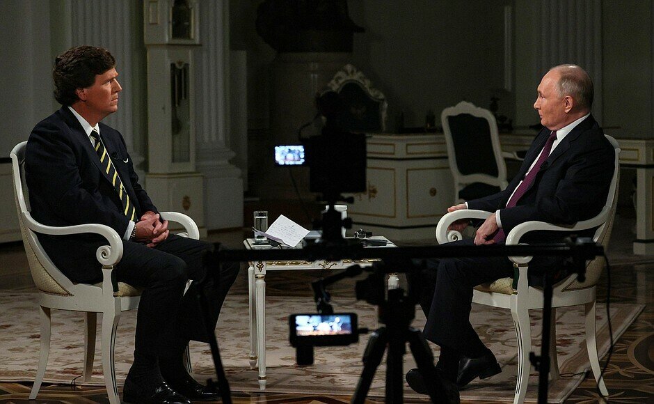 ​Интервью Такера Карлсона с Владимиром Путиным вызвало небывалый ажиотаж как в России и США, так и во всем мире: всего за несколько часов счетчик просмотров подобрался уже к сотне миллионов. Фото: kremlin.ru