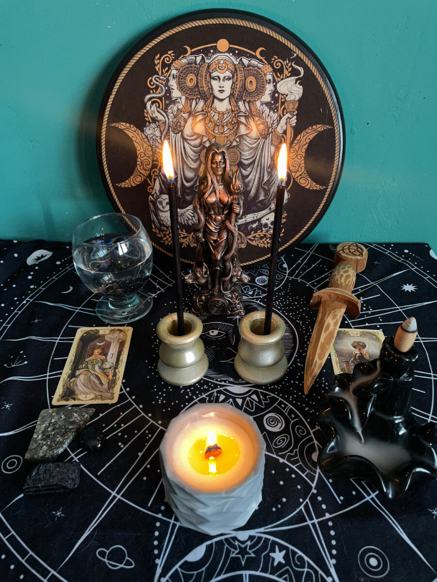 Алтарь Гекаты