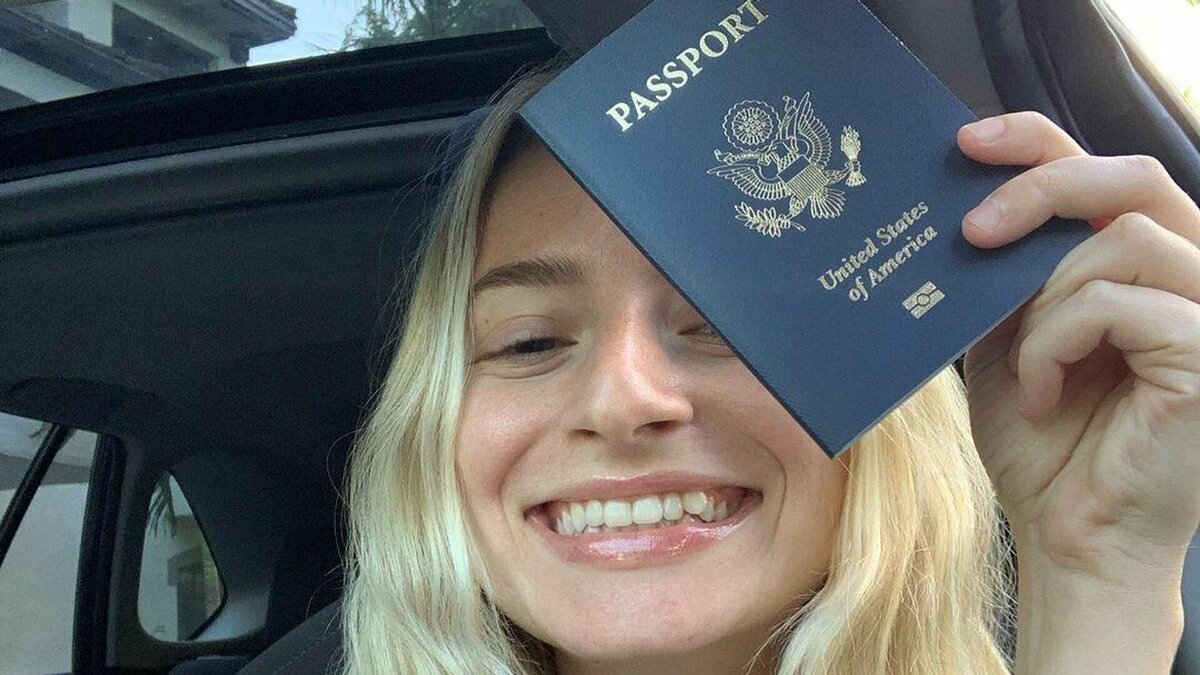 Кстати, у дочери Агутина и Варум есть гражданство США. 