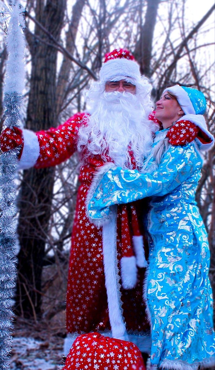 костюм деда мороза и снегурочки. фотосессия деда мороза и снегурочки. дед и снегурочка. дедушки снегурочки. дедушки снегурочки.
