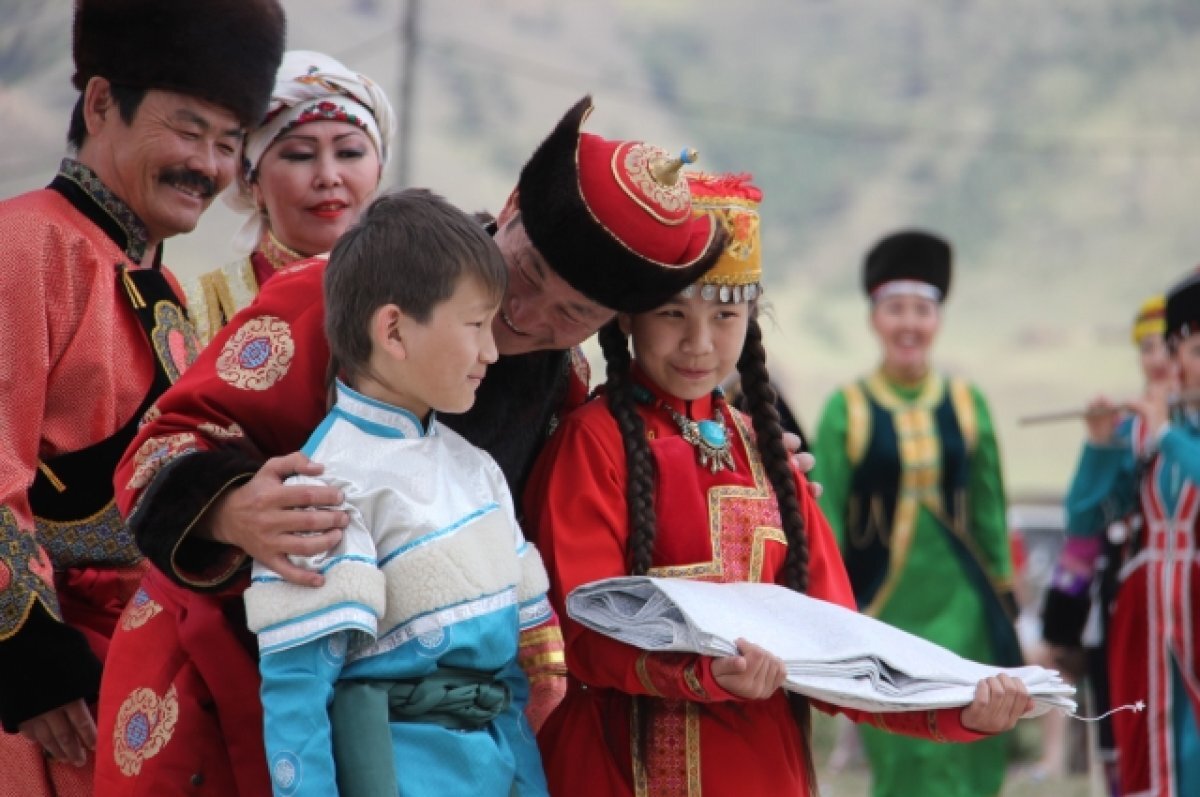 Монгольские народы народы монголии. Современные бурятские имена. Дети бурятии. Буряты. Язык народа буряты.