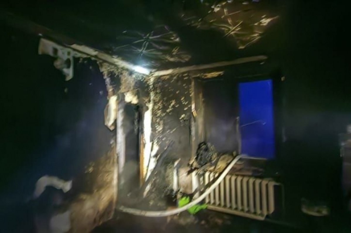    Мужчину спасли на пожаре в многоквартирном доме в Иркутской области