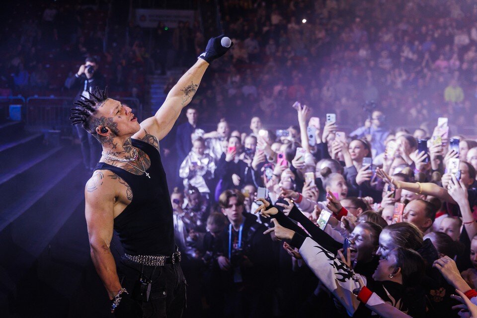    Хедлайнером церемонии открытия Спартакиады в Челябинске стал певец NILETTO Валерий ЗВОНАРЕВ