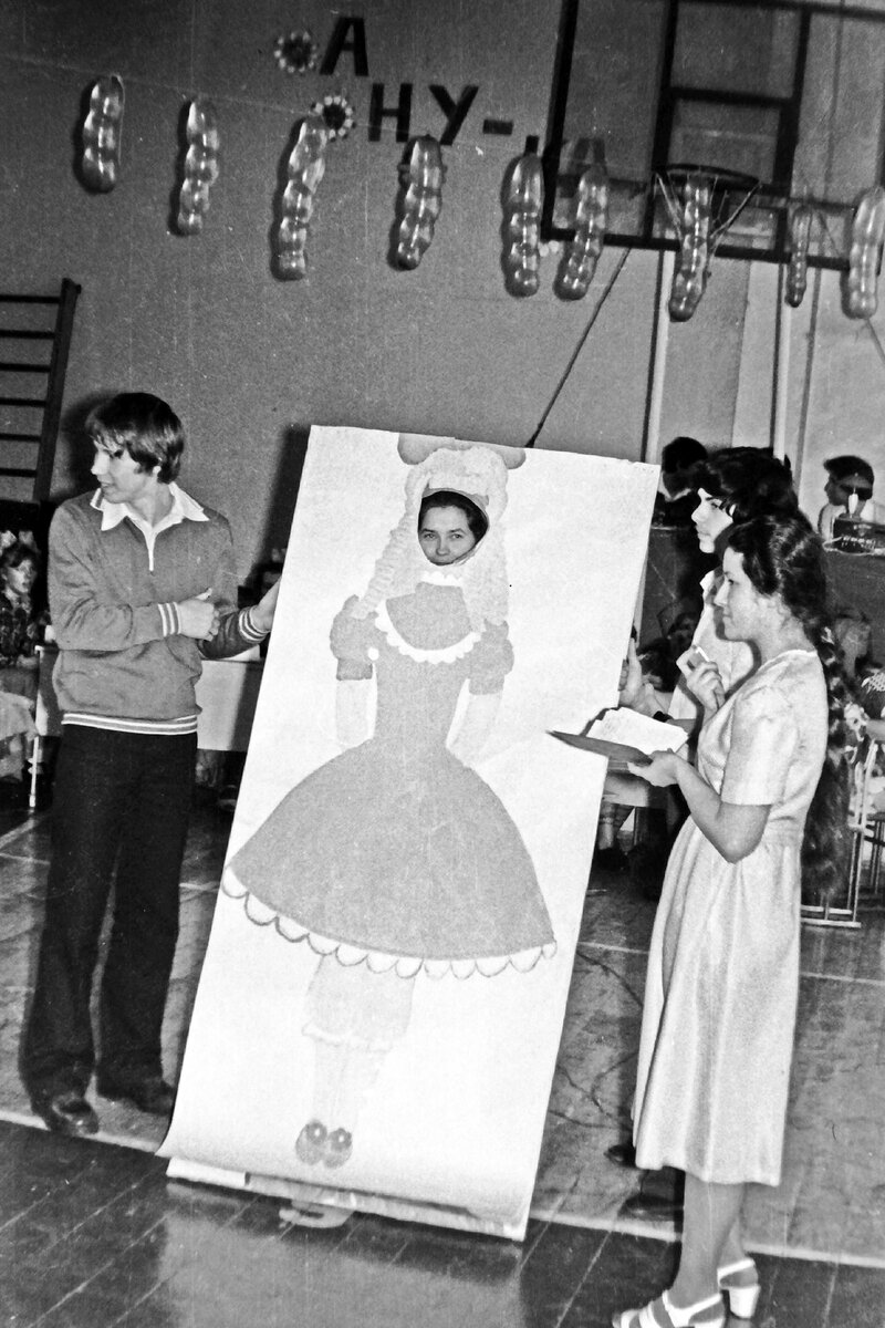 Дети в школе. Счастливые школьники. Школьники на занятиях. Ученики в америке. Счастливые ученики в школе.