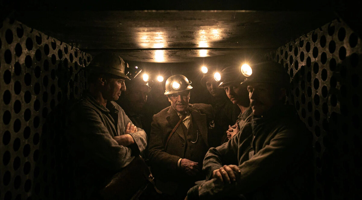 Бездна 2023 года. Бездна 2023 года. Мег 2 впадина 2023. Title: meg 2: the trench, 2023. Мег 2 бездна.