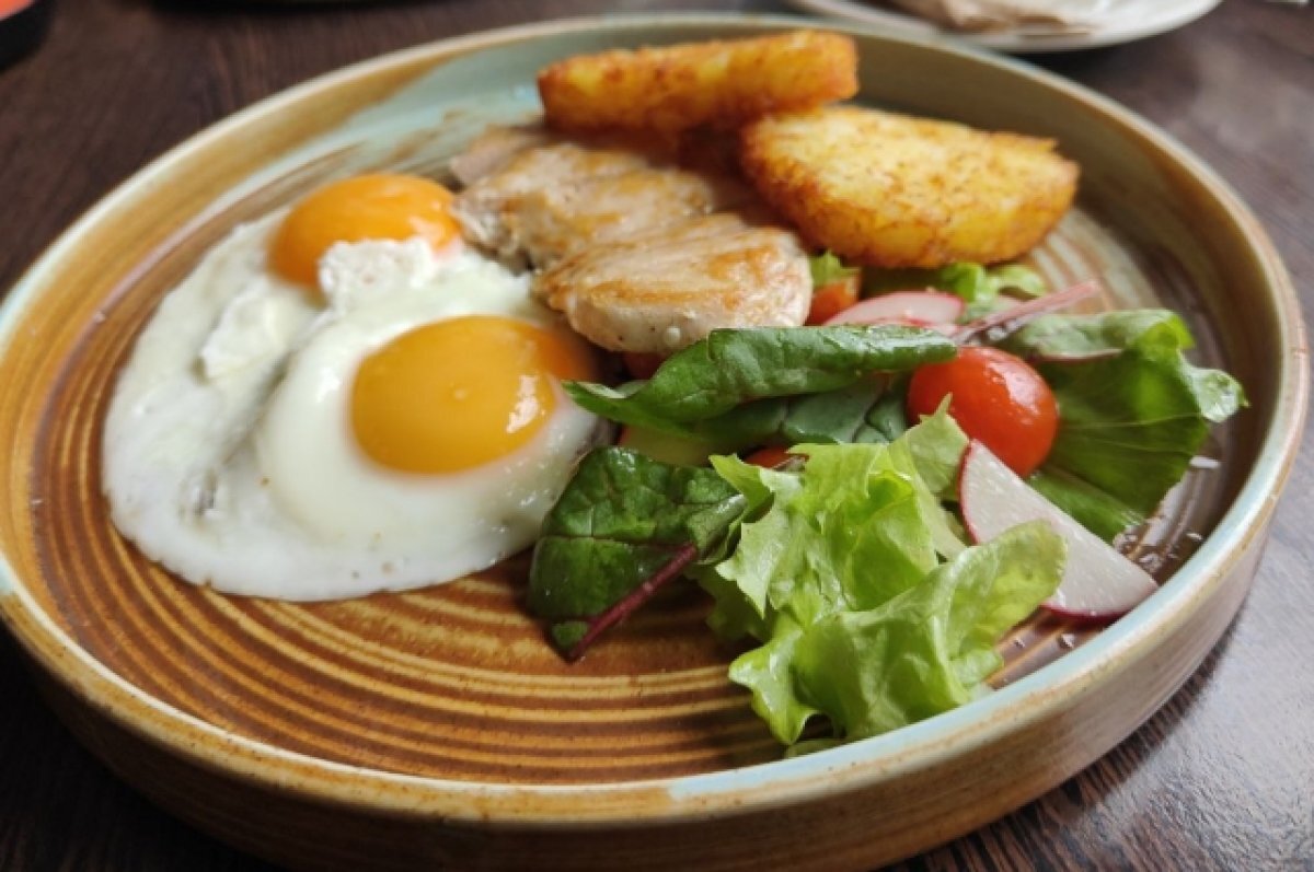    Врачи посоветовали тюменцам избегать использования гаджетов во время еды