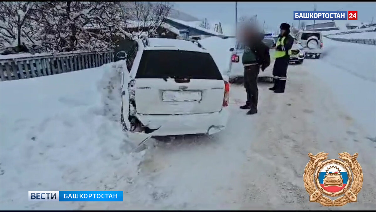    В Ермекеевском районе Башкирии пьяный водитель "Лачетти", пытаясь скрыться от ДПС, съехал в кювет