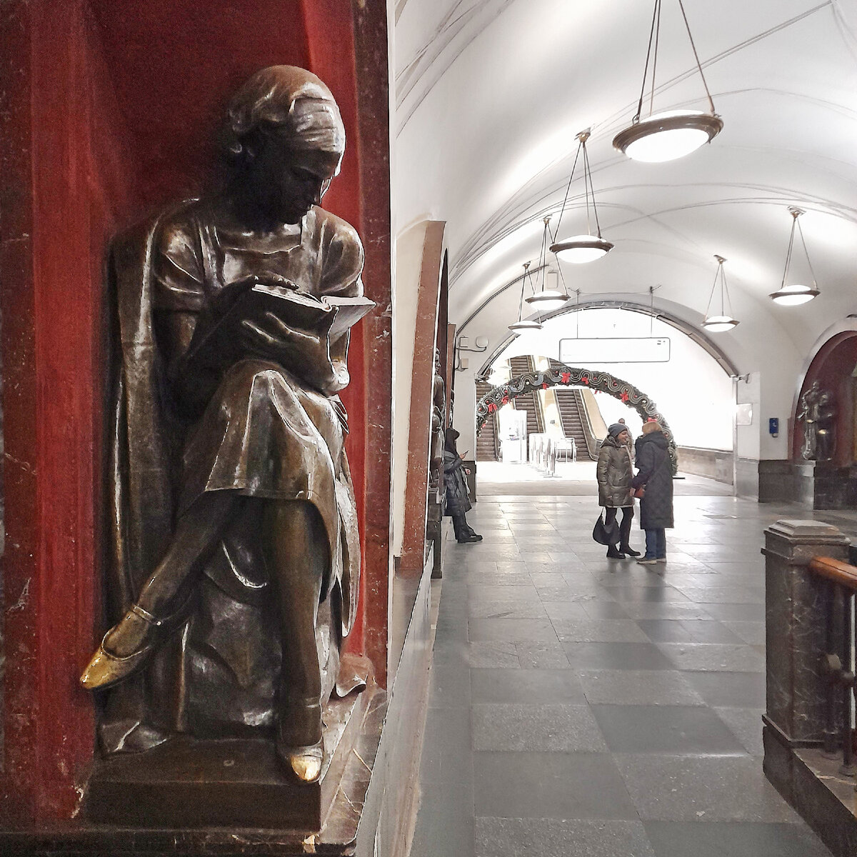 Площадь революции 8. Революции, д. Иваново, пл. Челябинск революции 2. Революции, д.