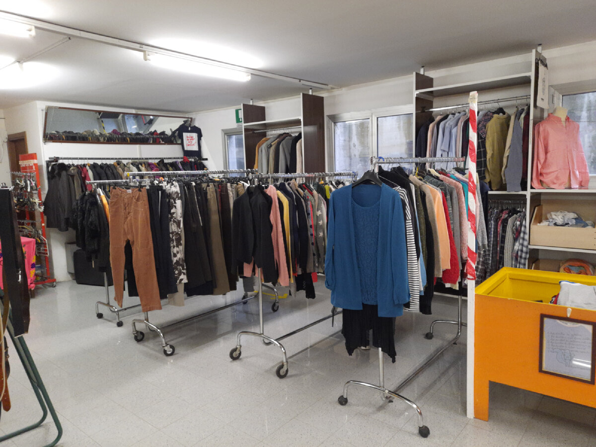 А это наш магазин после наведения порядка. Хорошо поработали. 