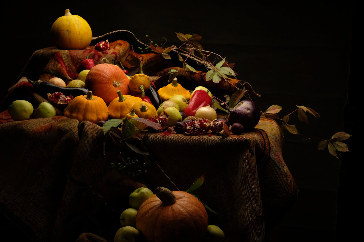 Фотография а-ля фламандский натюрморт моего авторства здесь для привлечения внимания.