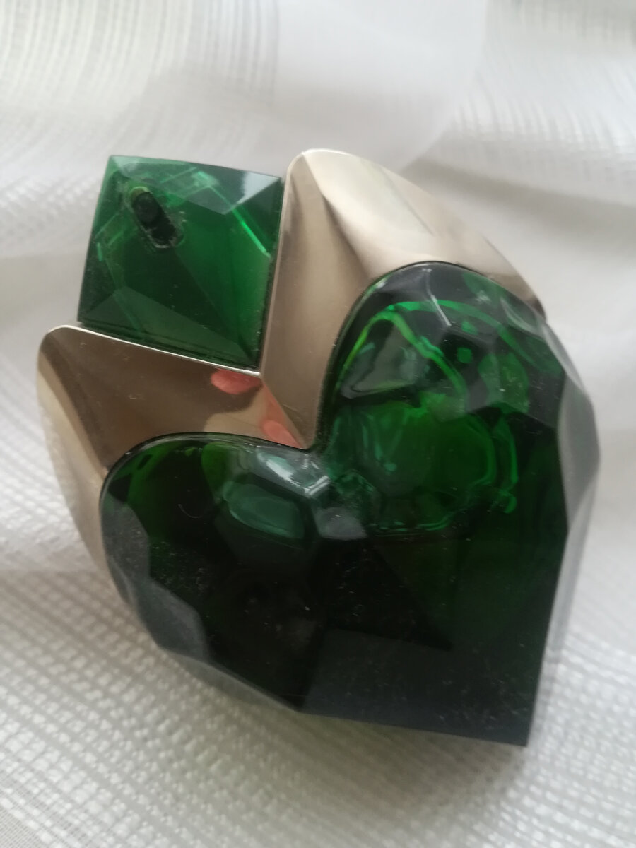 2017 г. Восточные. Парфюмеры Amandine Clerc-Marie, Christophe Raynaud, Daphne Bugey, Marie Salamagne, Olivier Cresp.